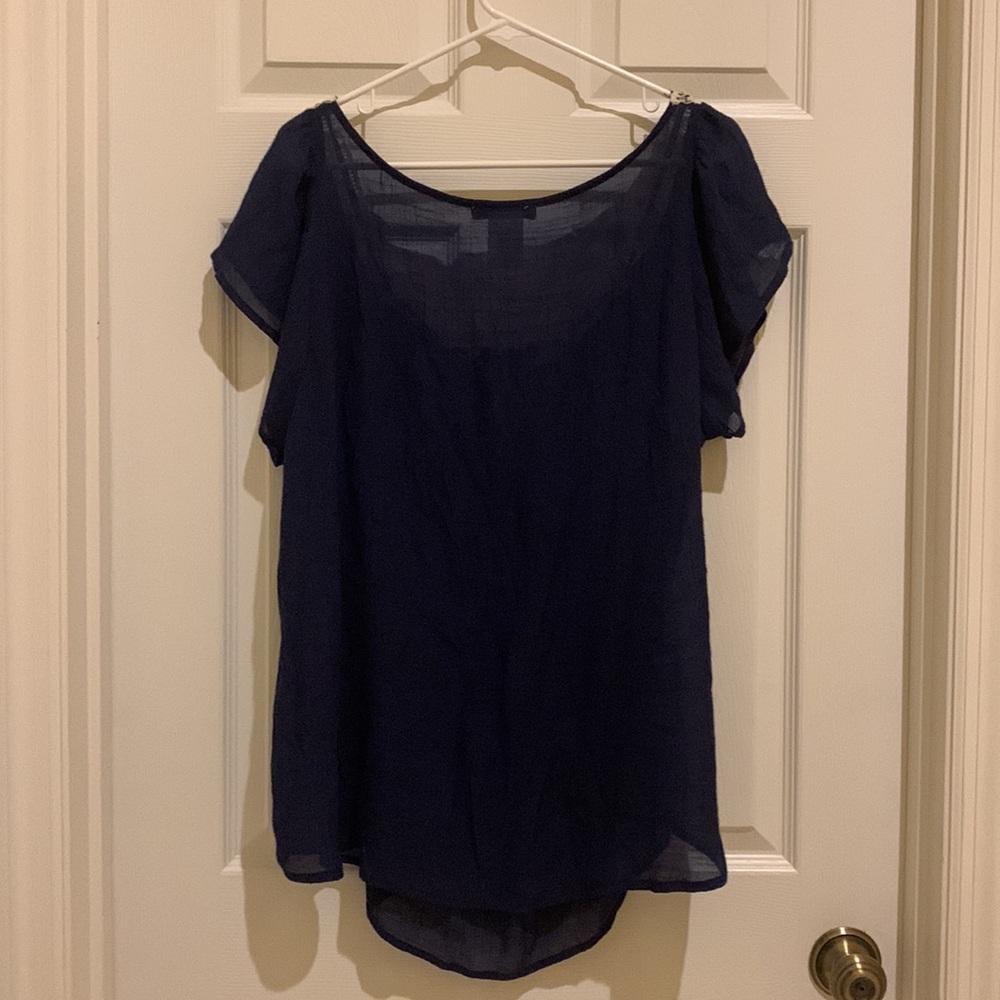 Plus size top - Picture 2 of 6